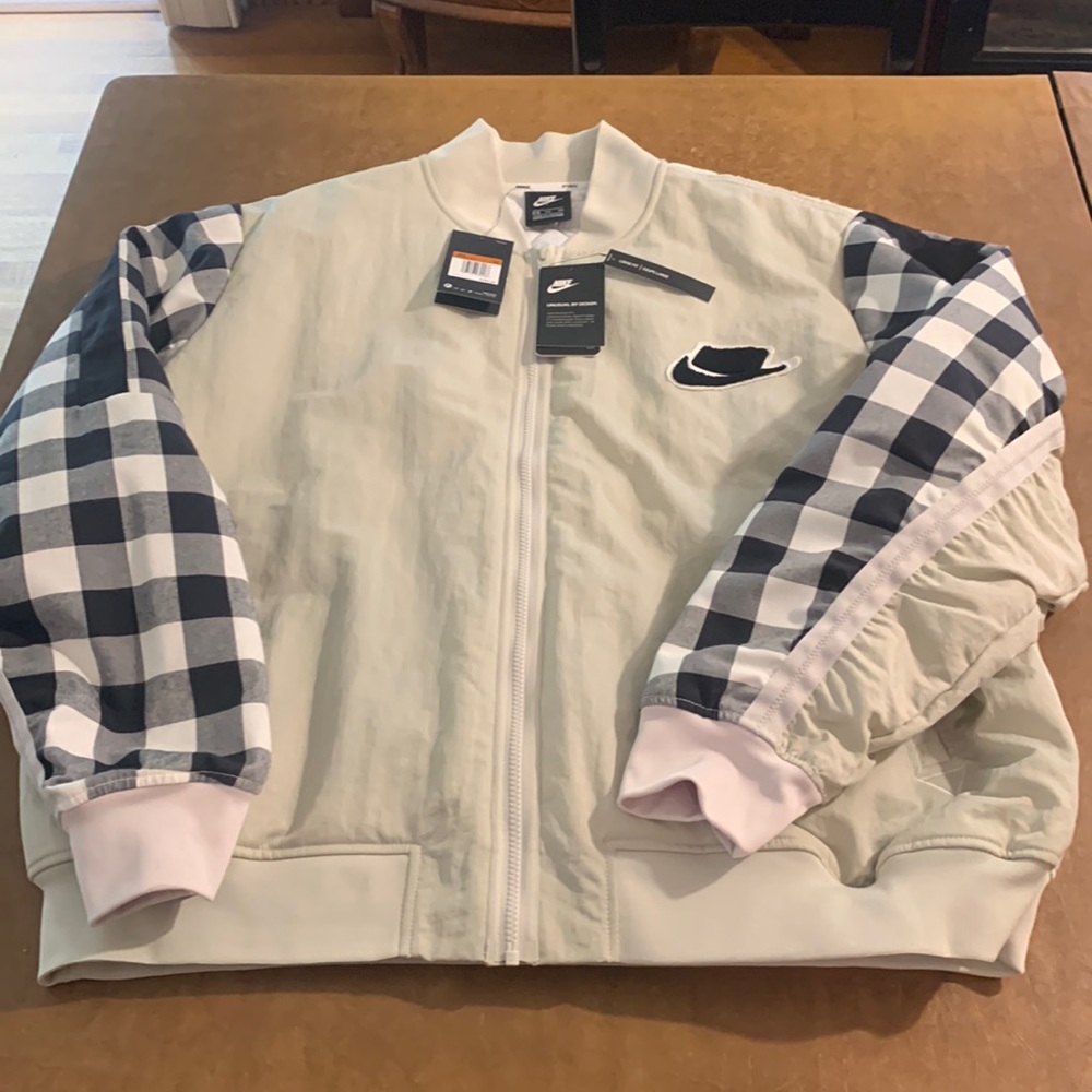 Nike NSW Bomber Jacket Size 2XL New With Tags Never Been Worn.